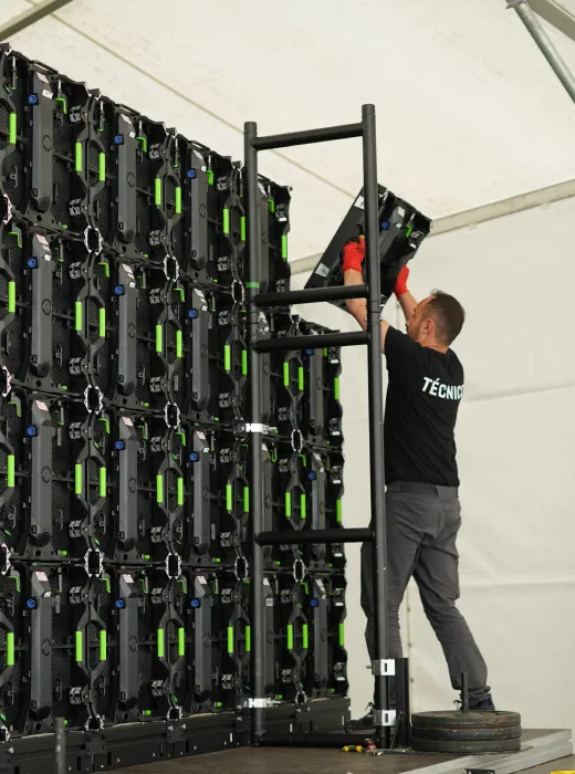 alquiler pantalla gigante valencia tecnico instalacion de pantallas gigantes
